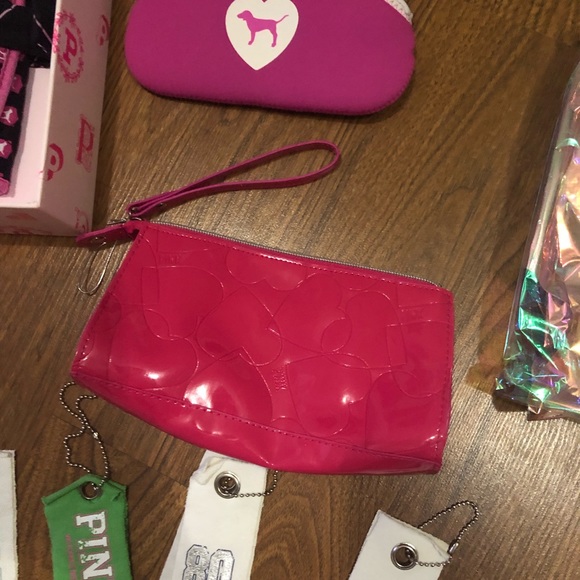 🔥Vs pink collectors items🔥 - Picture 4 of 11